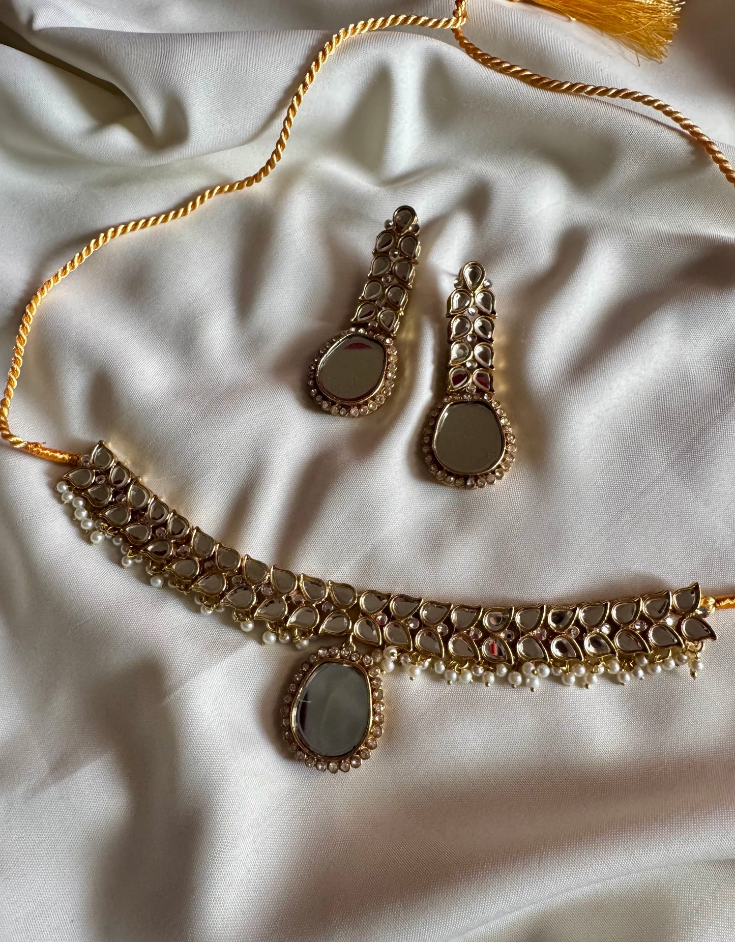 ~RAYA KUNDAN NECKLACE SET~