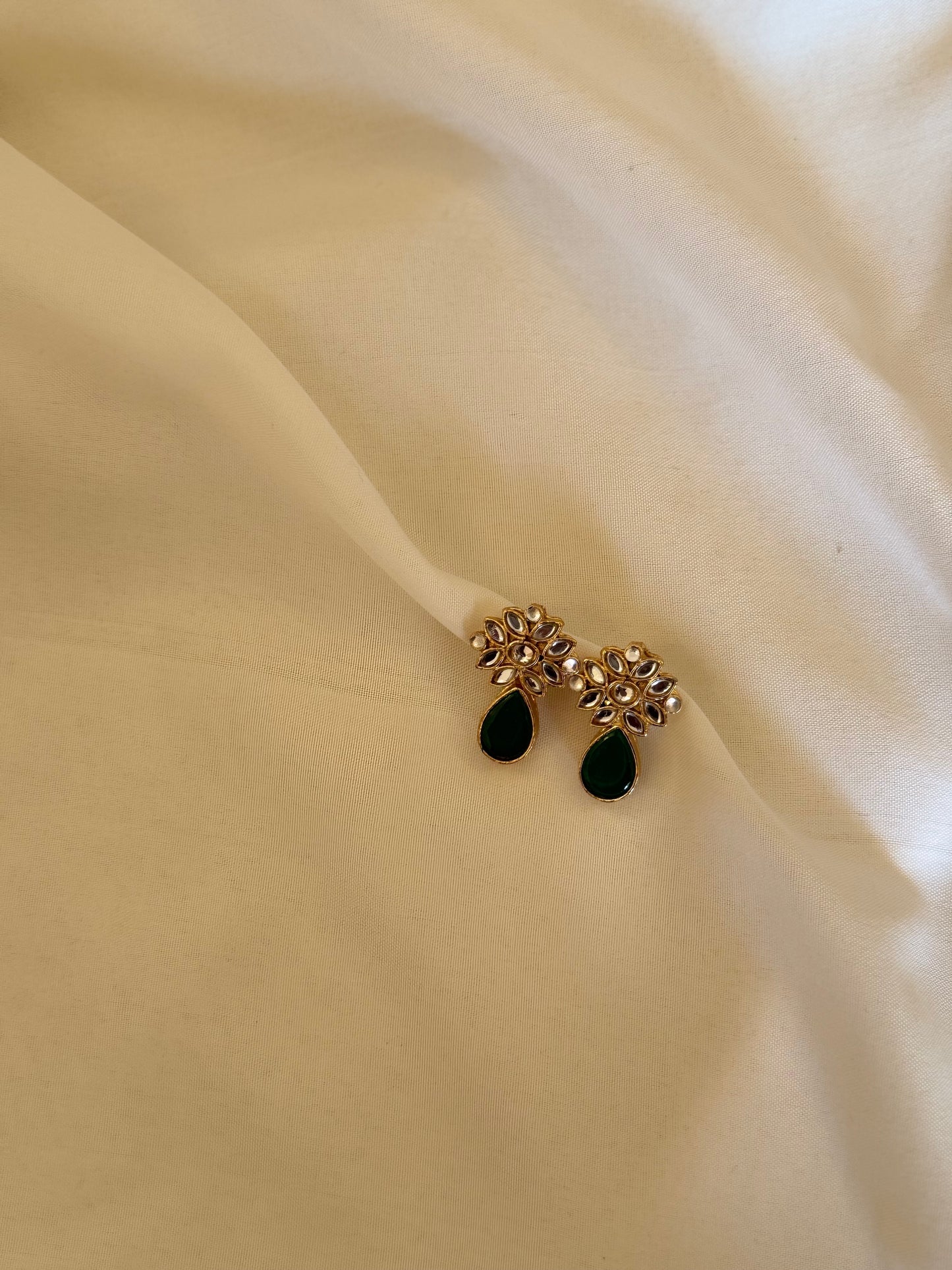 ~MINA KUNDAN EARSTUDS~