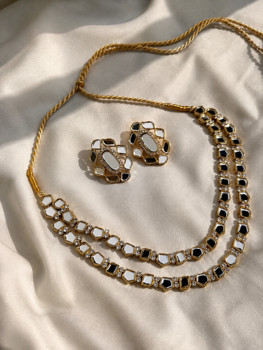 ~AVIANA KUNDAN NECKLACE SET~