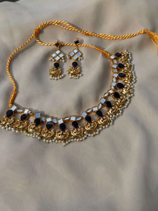 ~INAYA KUNDAN NECKLACE SET~