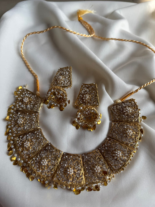 ~HUSNA KUNDAN SET 02~