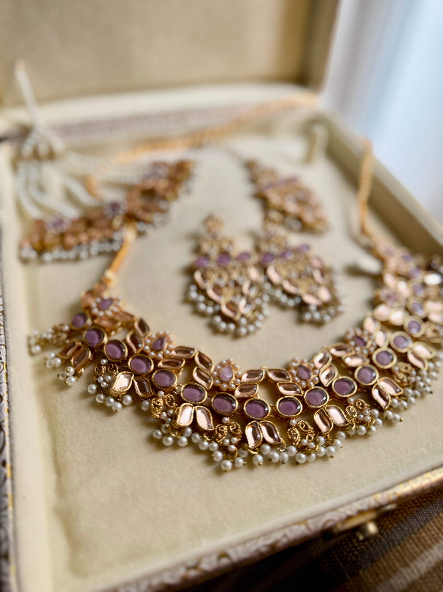 ~SHEESHUM SET IN LILAC AND KUNDAN~