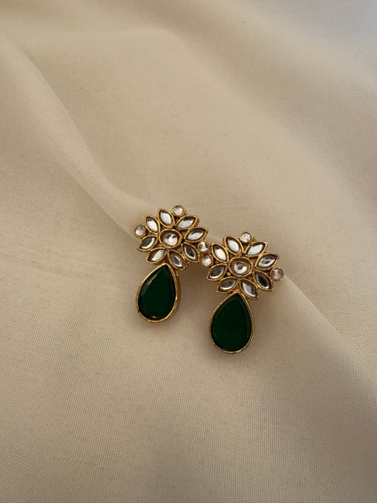 ~MINA KUNDAN EARSTUDS~