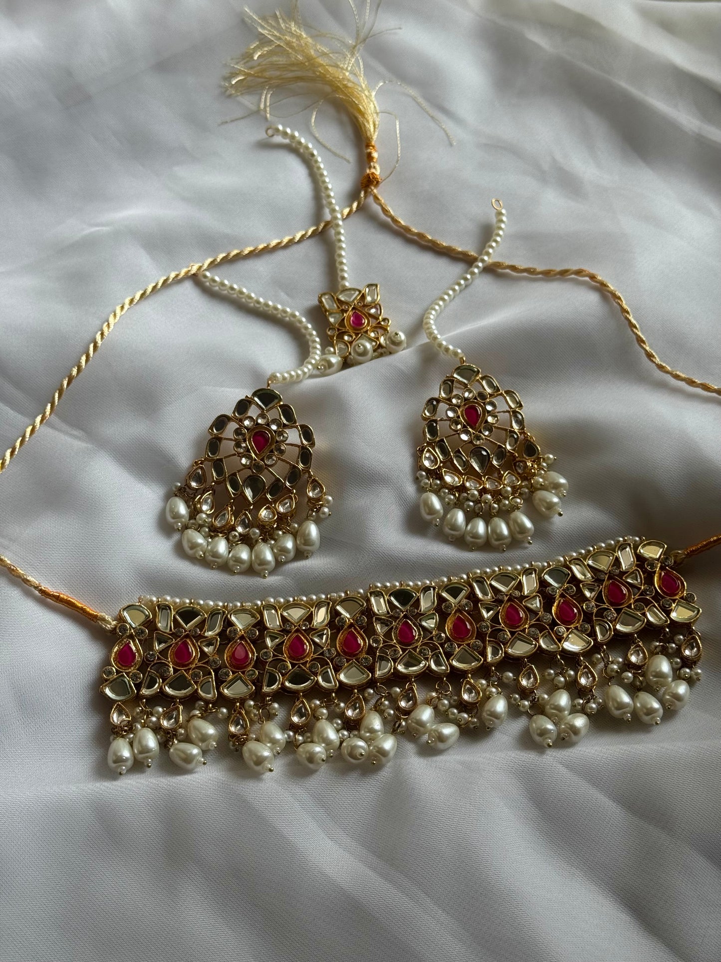 ~JEHAAN KUNDAN CHOKER SET IN PINK AND KUNDAN~