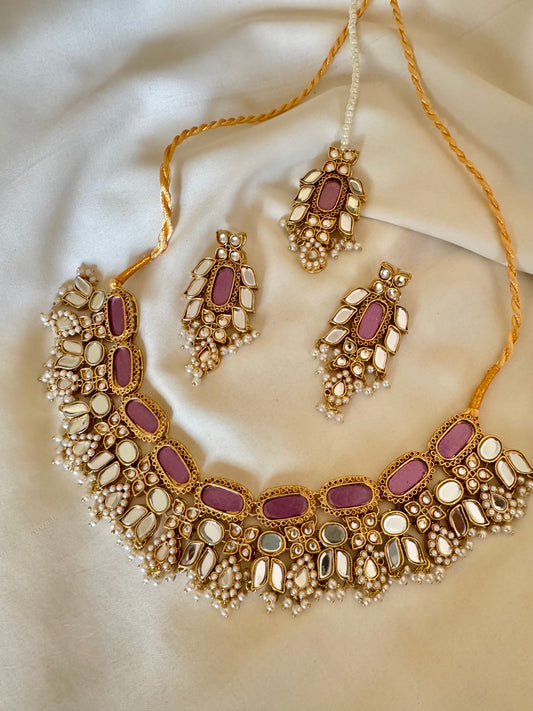 ~MAARIA NECKLACE SET IN DARK PURPLE~