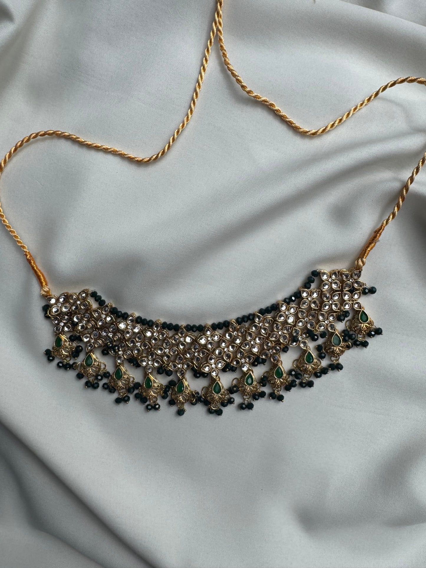 ~MUZNA KUNDAN SET IN GREEN~