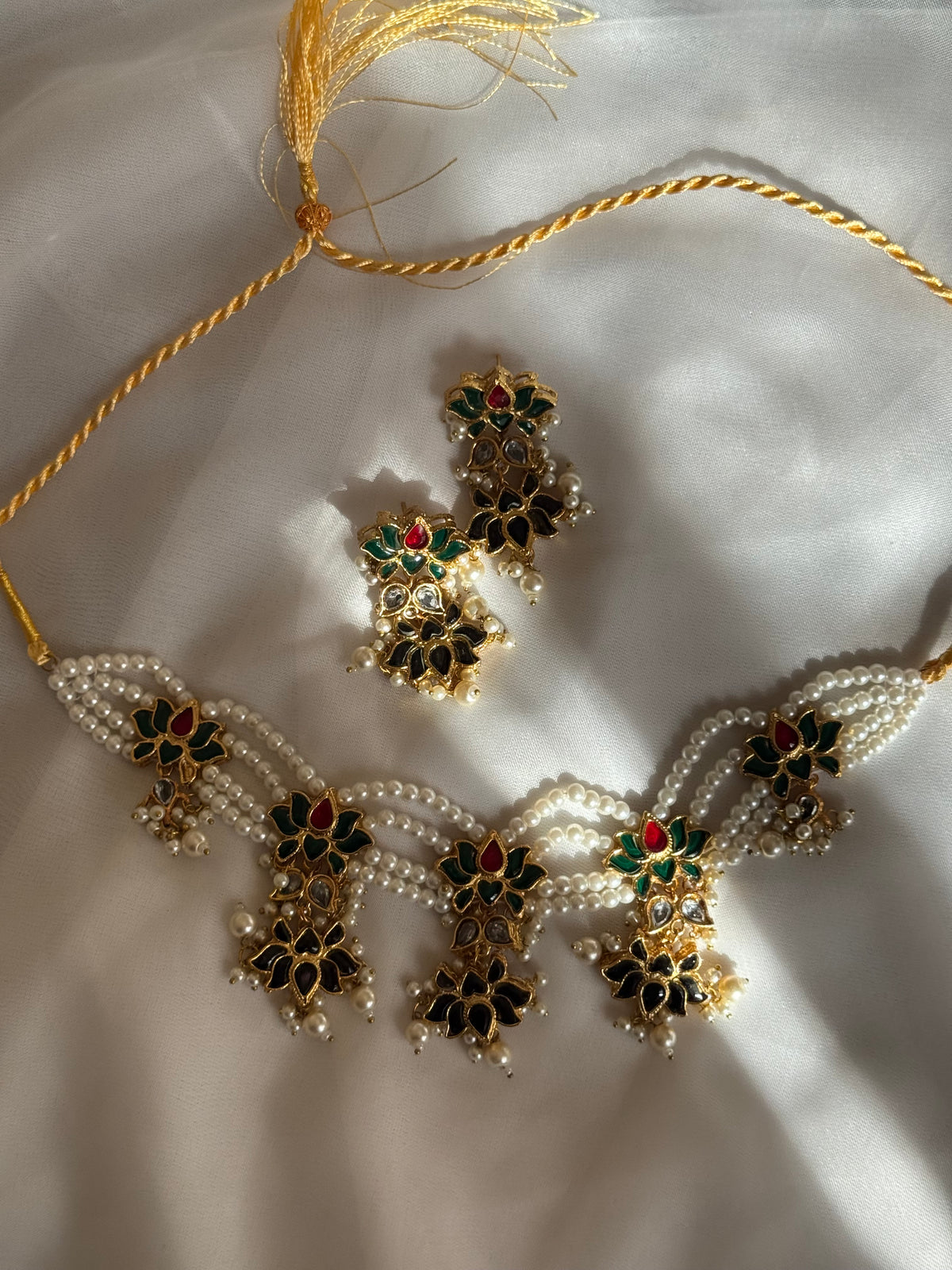 ~RIWAAJ KUNDAN CHOKER SET~