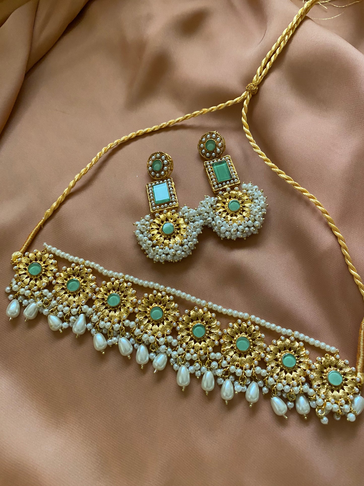 ~MUKHI IN MINT GREEN~